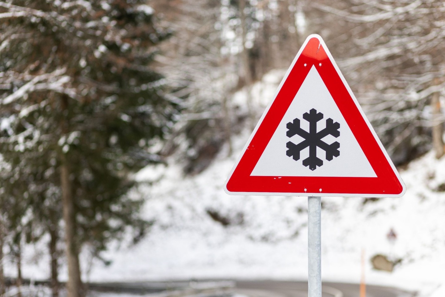 Der Deutsche Wetterdienst warnt vor Eisregen im Süden Deutschlands.
