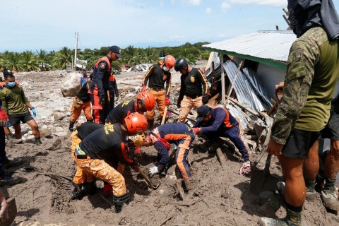 Mehr als 100 Tote bei Tropensturm auf den Philippinen