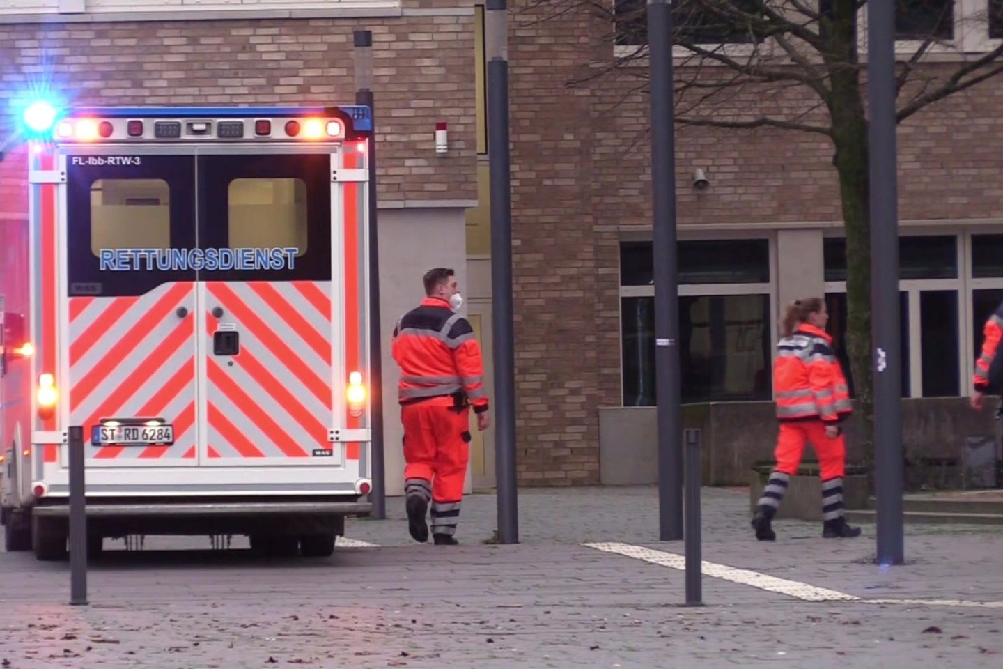 An einem Berufskolleg in Ibbenbüren in Nordrhein-Westfalen soll ein Schüler seine Lehrerin umgebracht haben.