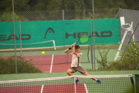 Traditionelles Tennis-Sommercamp für Kinder und Jugendliche